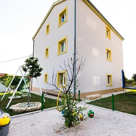 Appartement With Swimming Pool Podstrana, Split - 13393 *