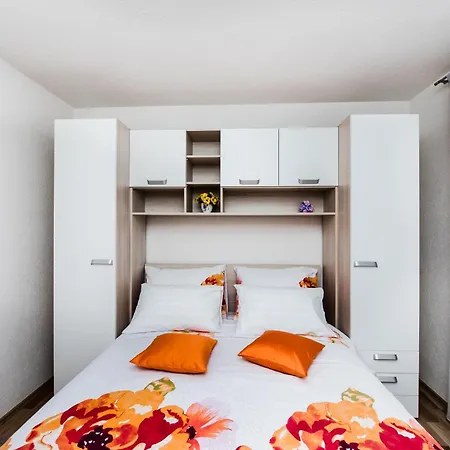 With Swimming Pool Podstrana, Split - 13393 Apartman *