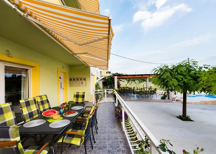 Appartement With Swimming Pool Podstrana, Split - 13393 Podstrana