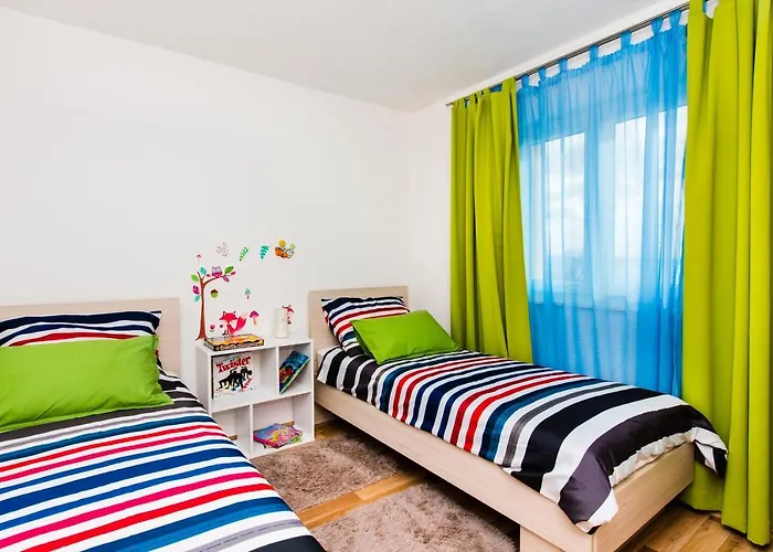 With Swimming Pool Podstrana, Split - 13393 Appartement