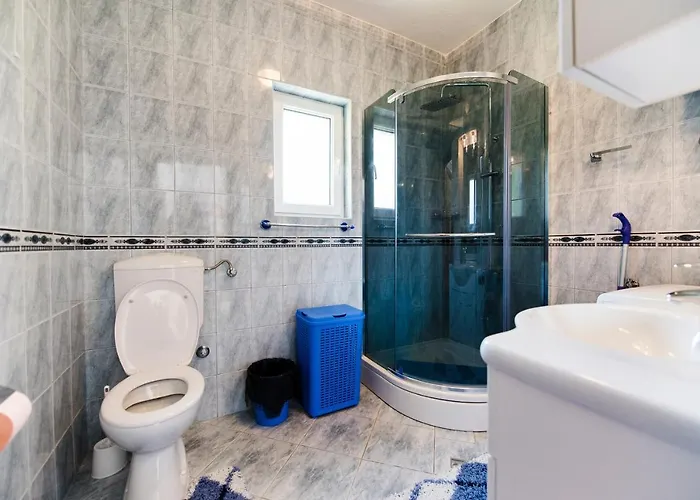 Appartement With Swimming Pool Podstrana, Split - 13393 *